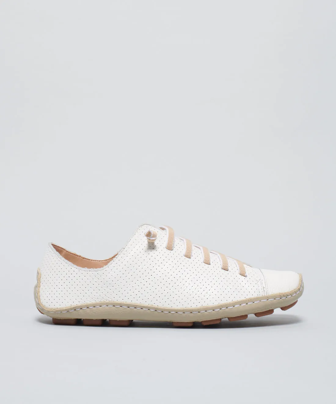 01070317_0018_05-TENIS-PERFUROS-BICOLOR-1