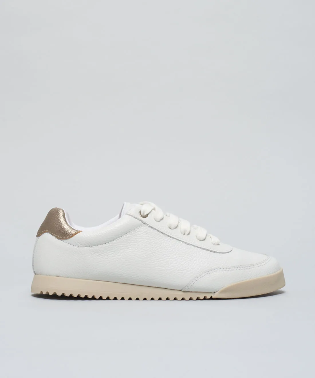 01070436_0018_01-TENIS-COURO-CASUAL-MARINA-1