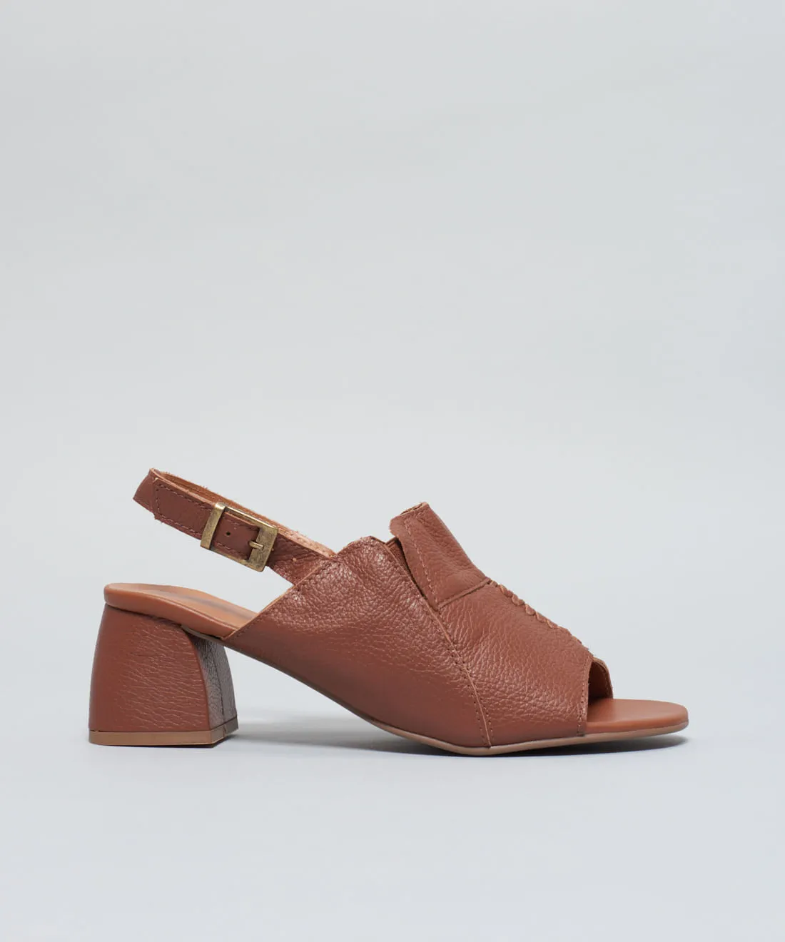 02030318_0426_01-SANDALIA-MEDIA-PESPONTO-COURO-1