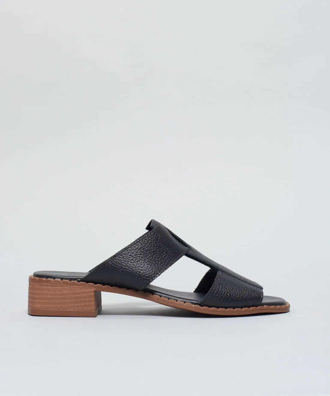 02030326_0001_01-SANDALIA-SALOME-COURO-1