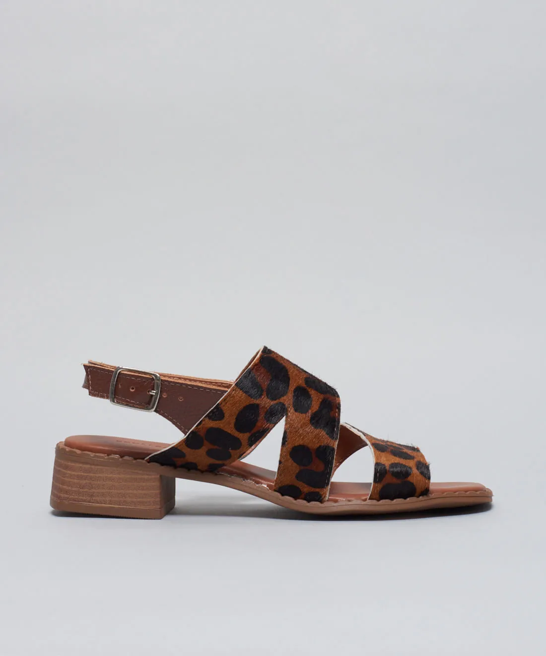 02030338_0012_01-SANDALIA-MEDIA-ONCA-RECORTES-1