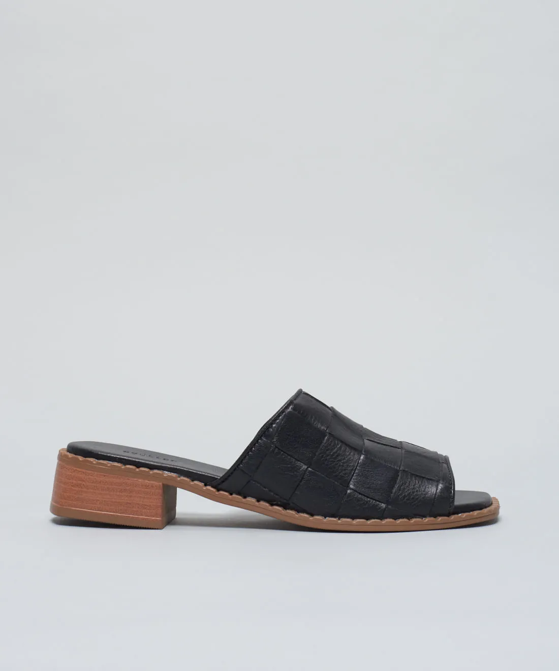 02030345_0001_01-SALTO-MEDIO-MULE-TRESSE-SOFT-1