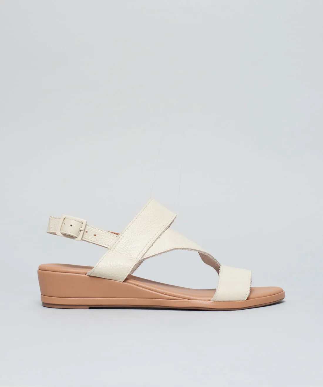 02050472_0006_01-ANABELA-COURO-TIRAS-DEBORA-1