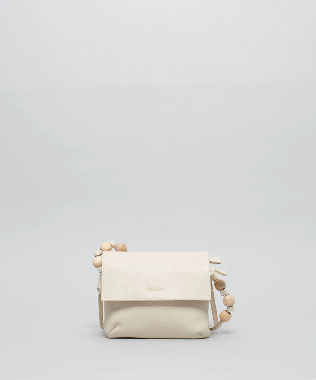 04010163_0006_01-BOLSA-P-COURO-ESFERAS-1