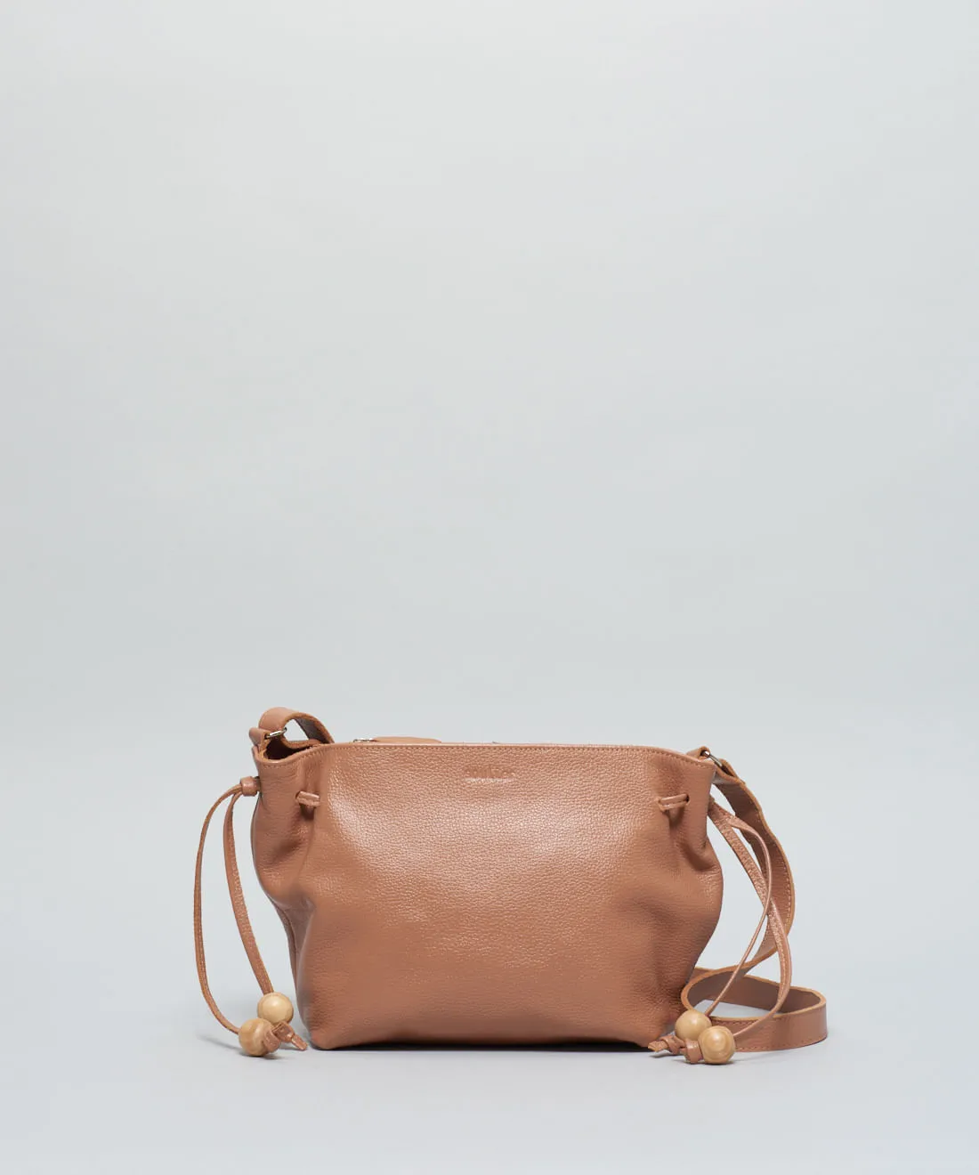 04020227_0017_01-BOLSA-M-COURO-ESFERAS-1