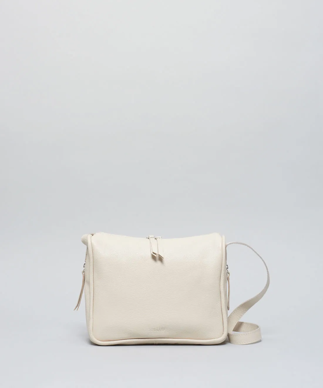 04020234_0006_01-BOLSA-M-COURO-LENA-1