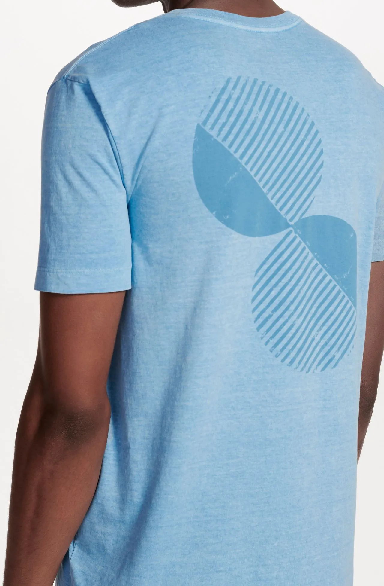 8353CCZ00203_565_1-T-SHIRT-MANGA-CURTA-GRAFICA-1