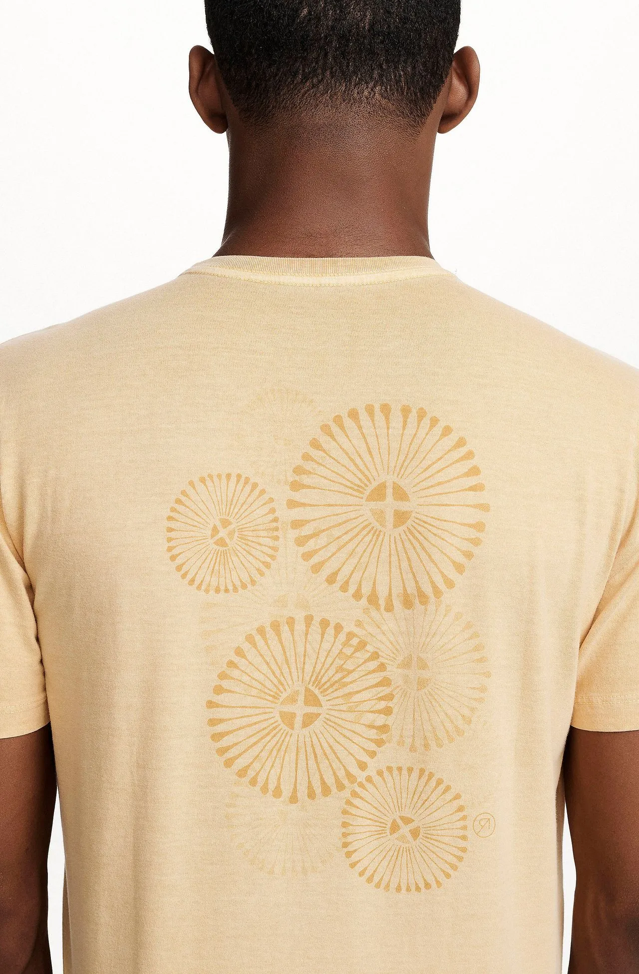 8353CCZ00246_170_1-T-SHIRT-MANGA-CURTA-ESTAMPA-MANDALA-DE-ALGODAO-ROSA-1